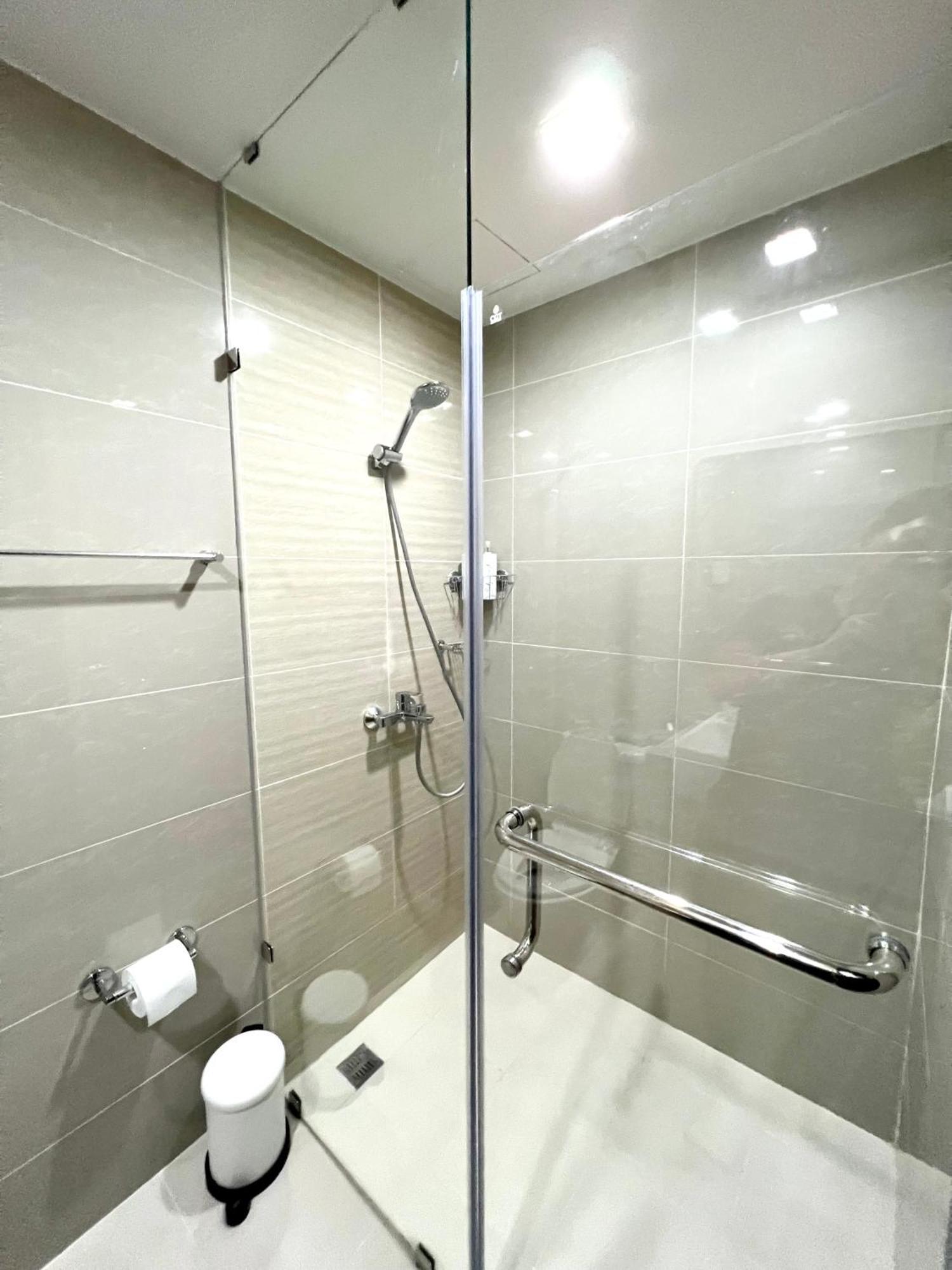 Daniella'S Modern & Cozy Suite In Uptown Bgc Manila Exterior foto